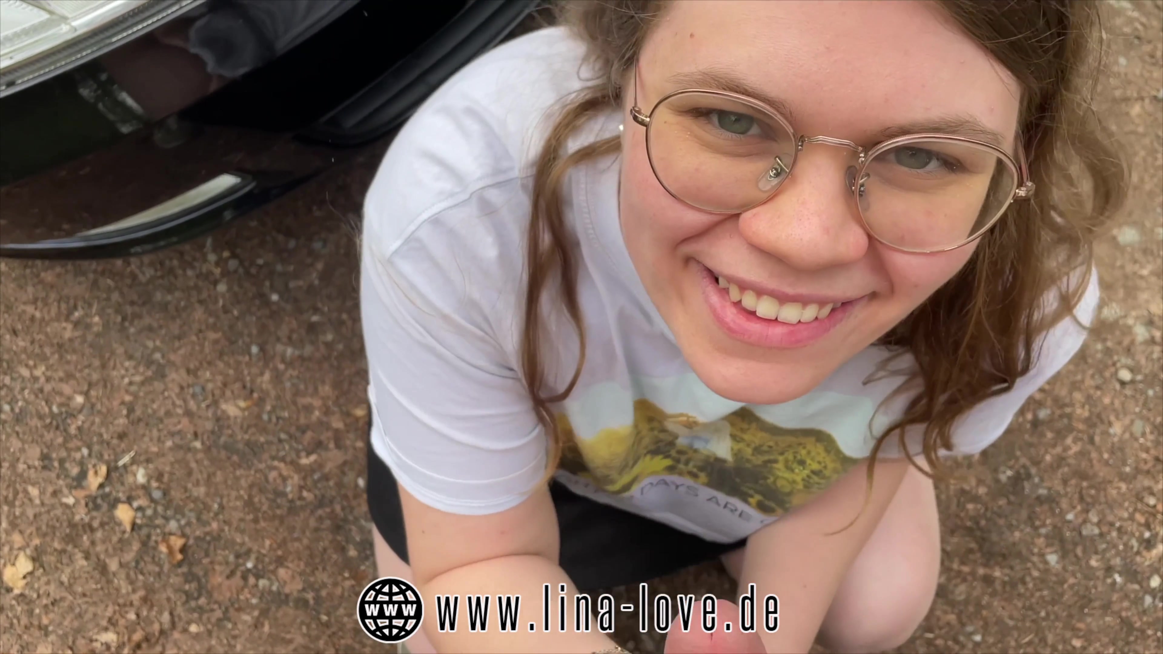 Lina Love genießt Sex im Wald für Porno Deutsch